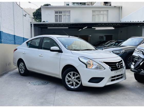 NISSAN VERSA 1.6 16V FLEXSTART SV 4P XTRONIC NISSAN VERSA 1.6 16V FLEXSTART SV 4P XTRONIC